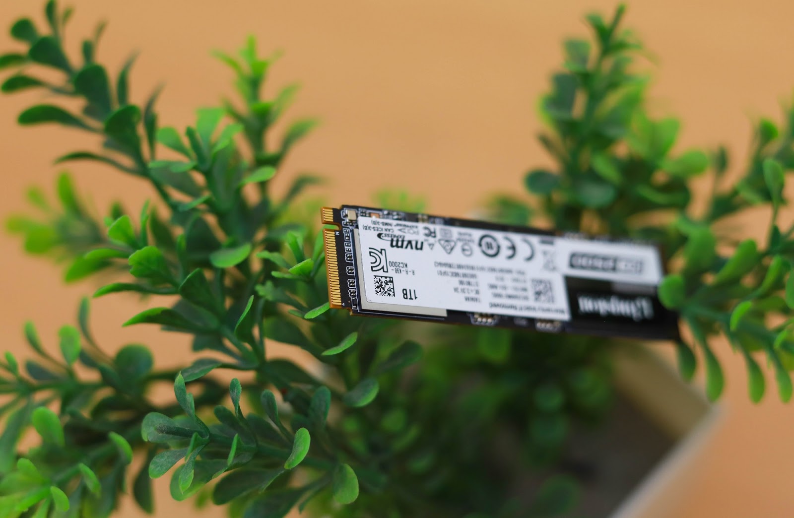 Kingston KC2500 SSD Delivers Insane Speed for Gamers and Creators 3 Kingston KC2500 SSD close-up