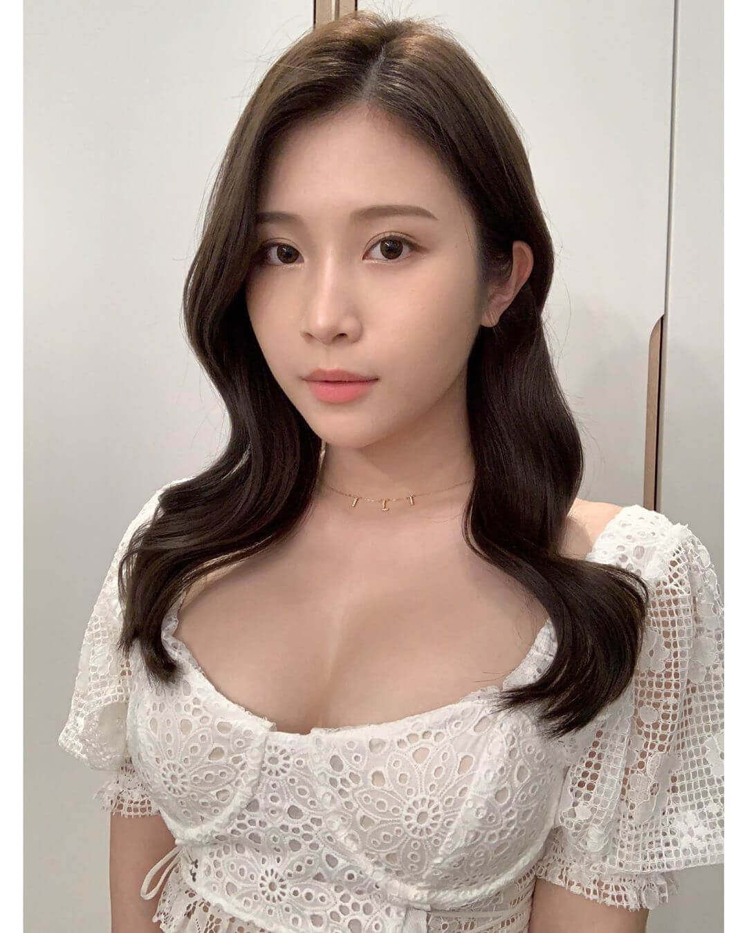 Beautiful YouTuber Ili Cheng