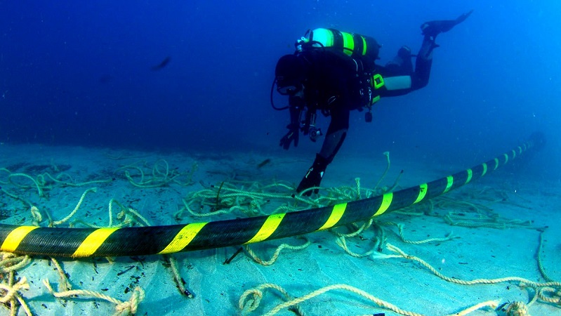 APG submarine cable repair