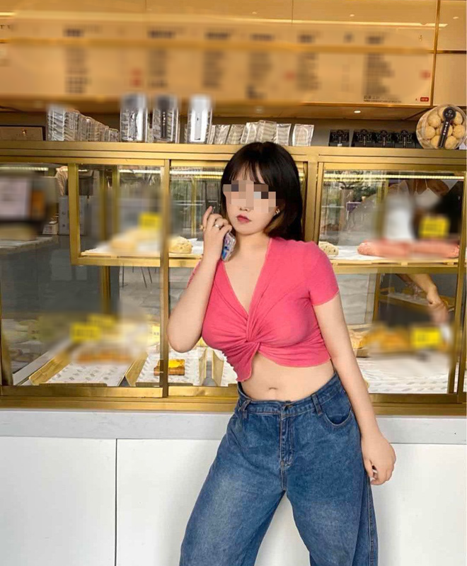The hot girl’s own posted photo looks stunning