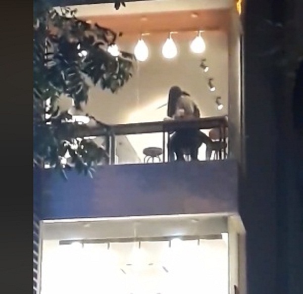 Couple Caught Getting Intimate in Cafe Sparks Outrage 6 photo 5 1595107784451728688445