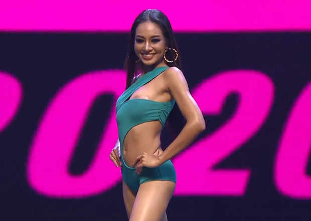 Miss Grand Thailand Swimwear Malfunction Causes Live Wardrobe Mishaps 5 Contestant awkward swimsuit moment on live stream