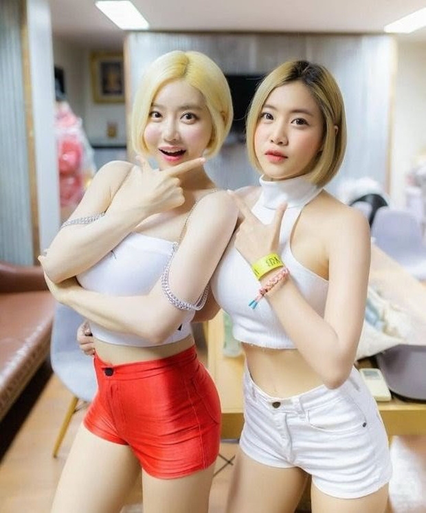 Thai Streamer FAHFAH Mistaken for DJ Soda Due to Striking Lookalike 5 FAHFAH posing outdoors