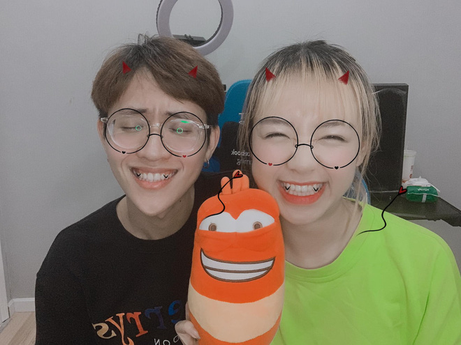 Hà Tiều Phu and Hoàng Thu Hường candid