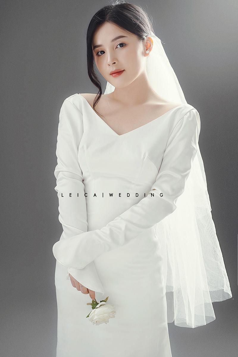 Thảo Nari looking stunning in her wedding dress