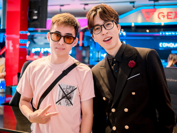 More than just manager and streamer, these two are close friends and brothers