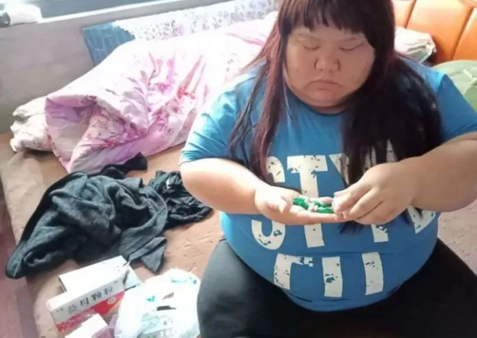 Guy Fears Losing Hot Girlfriend, Feeds Her to Keep Her Close 6 To Hu, Chen is still adorable no matter her weight