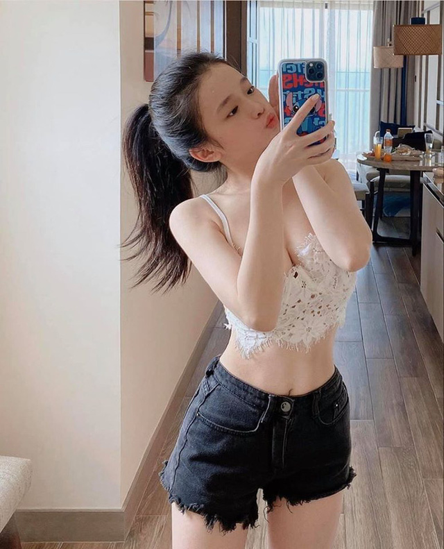 Linh Ka - the beautiful hot girl gaining lots of attention