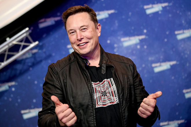Elon Musk Becomes World's Richest Person with $188B Net Worth 1 Elon Musk smiling