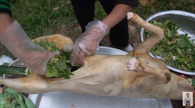 She stuffed spices into the goat’s belly before roasting