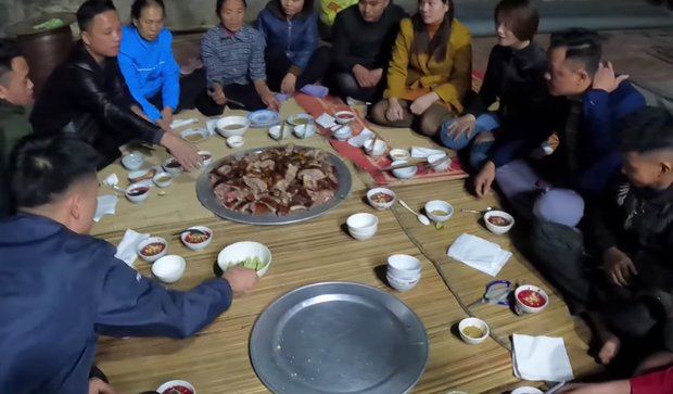 As usual, most guests seemed happy and praised the food