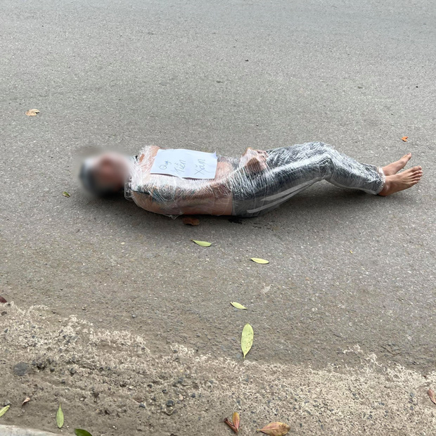 Shocking outfit of the young man that stunned the online community