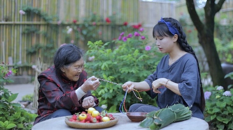 Li Ziqi’s videos always bring a peaceful feeling