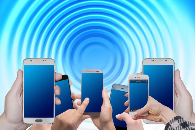 Samsung Galaxy S20 Ultra and iPhone 11 Pro Max