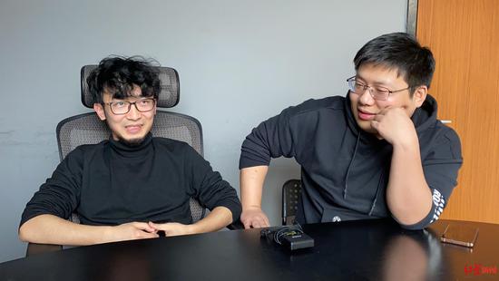 Dong Yingnao (left) and Ha Lapan (right), both self-taught programmers from internet cafes