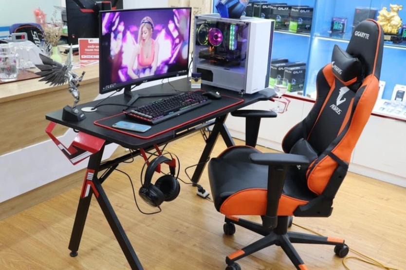 Why Gaming Desks Are the New Must-Have for Gamers 1 bangaming1 16126985364961748990574 1