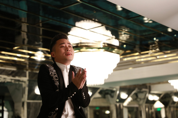 Singer Tùng Dương