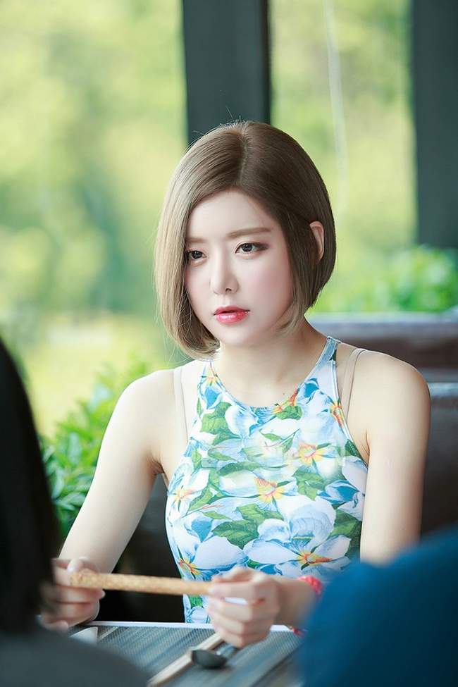 DJ Soda Shocks Fans with Sexy New Look and Dance Clip 6 Early on, DJ Soda looked naturally beautiful
