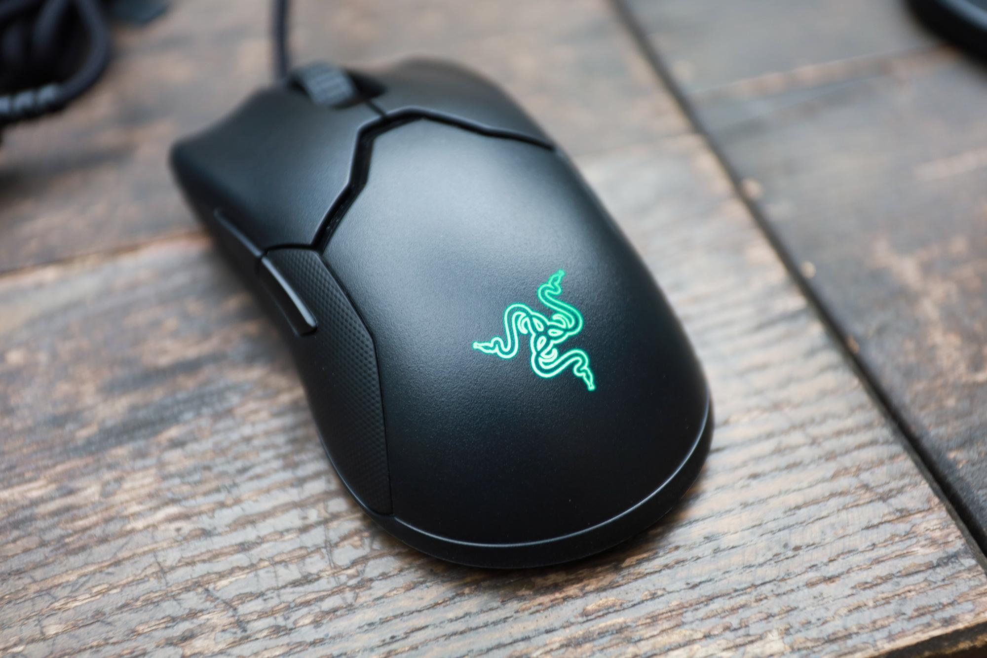 Razer Viper 8K RGB logo