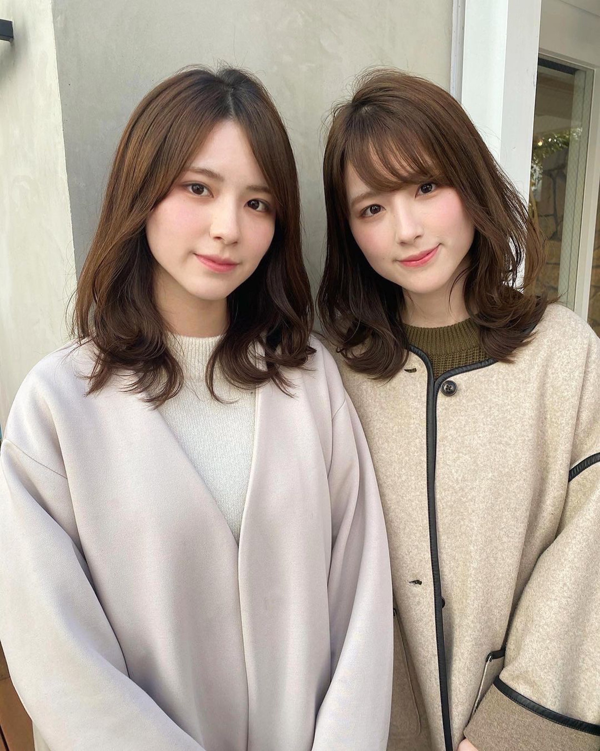 Stunning Twin Hot Girls Take the Internet by Storm 5 Their fresh and angelic beauty leaves a strong first impression