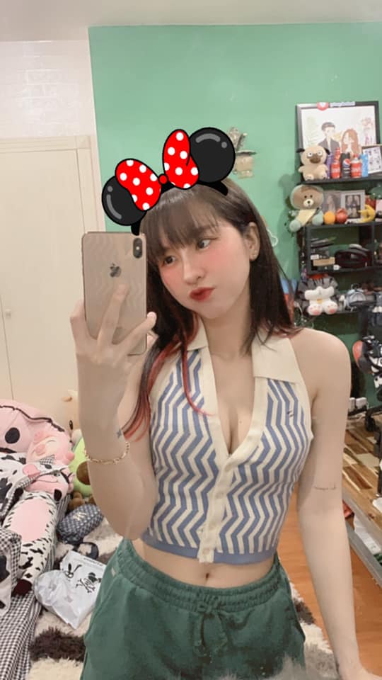 Ngân Sát Thủ in bold outfit