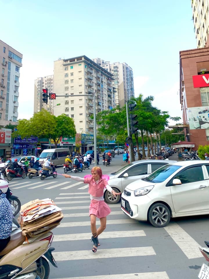 Mèo Thoại’s Winx Enchantix Transformation Sparks Online Debate 2 Directing traffic.