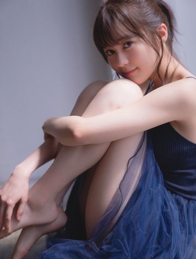 While her second photo book set an unprecedented record