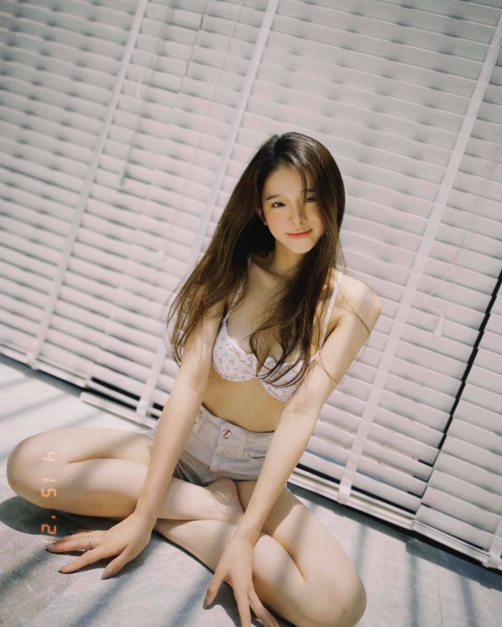 Linh Ka shocks fans with her sexy figure at 19