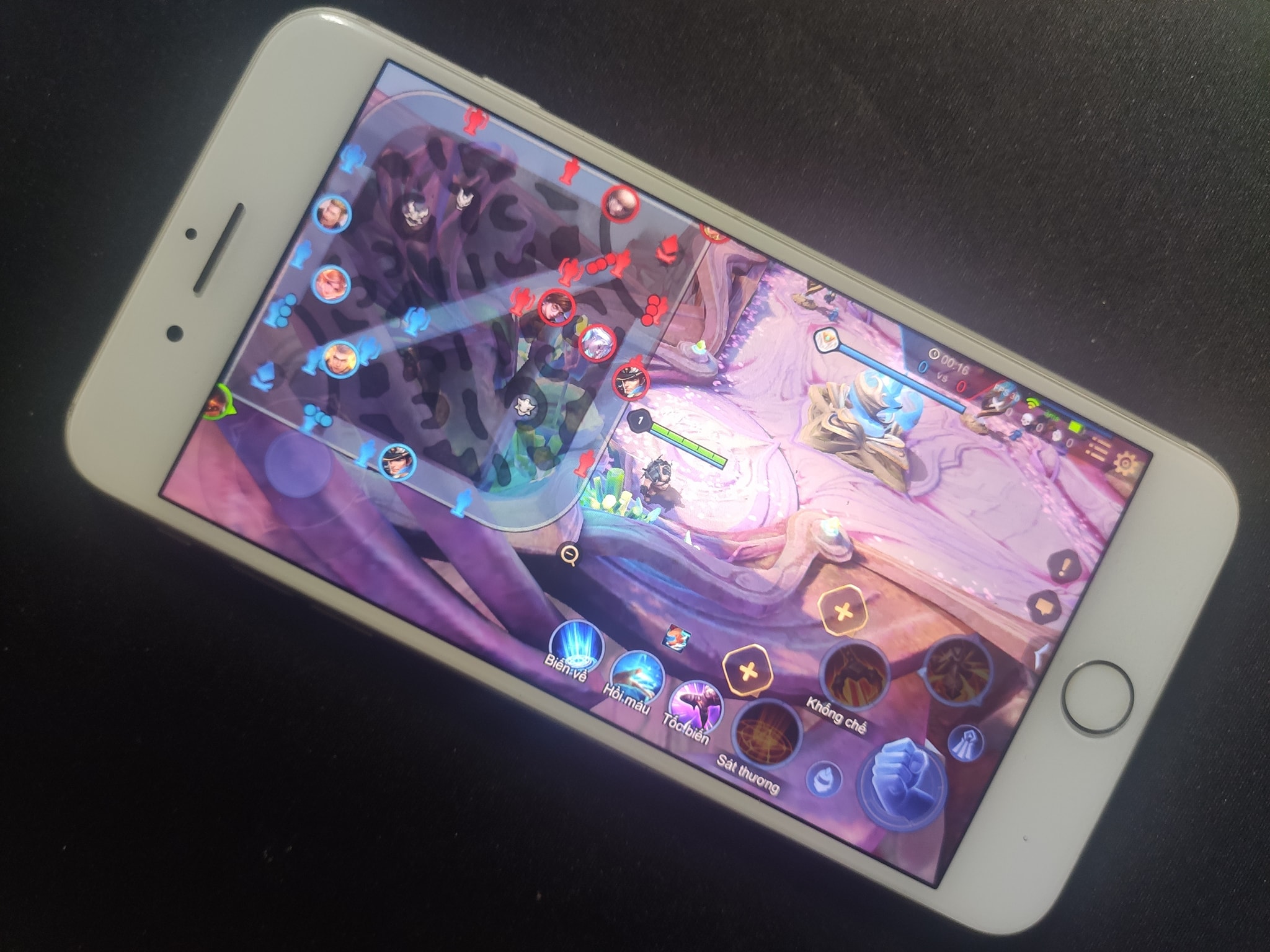 Liên Quân Mobile hacking scene