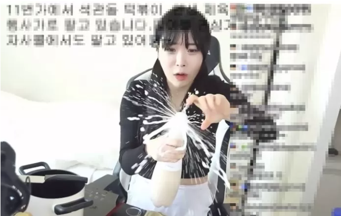 Streamer Yeom’s Makgeolli Mishap Sparks Viral Buzz 2 The shocking moment that made Yeom the talk of the town