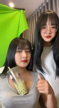 Gấm Kami was once teased by a junior for her modest chest.