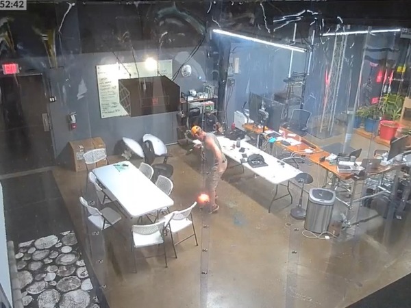 Gamer’s DIY iPhone Battery Swap Ends in Fiery Accident 3 Thankfully, the guy wasn’t hurt