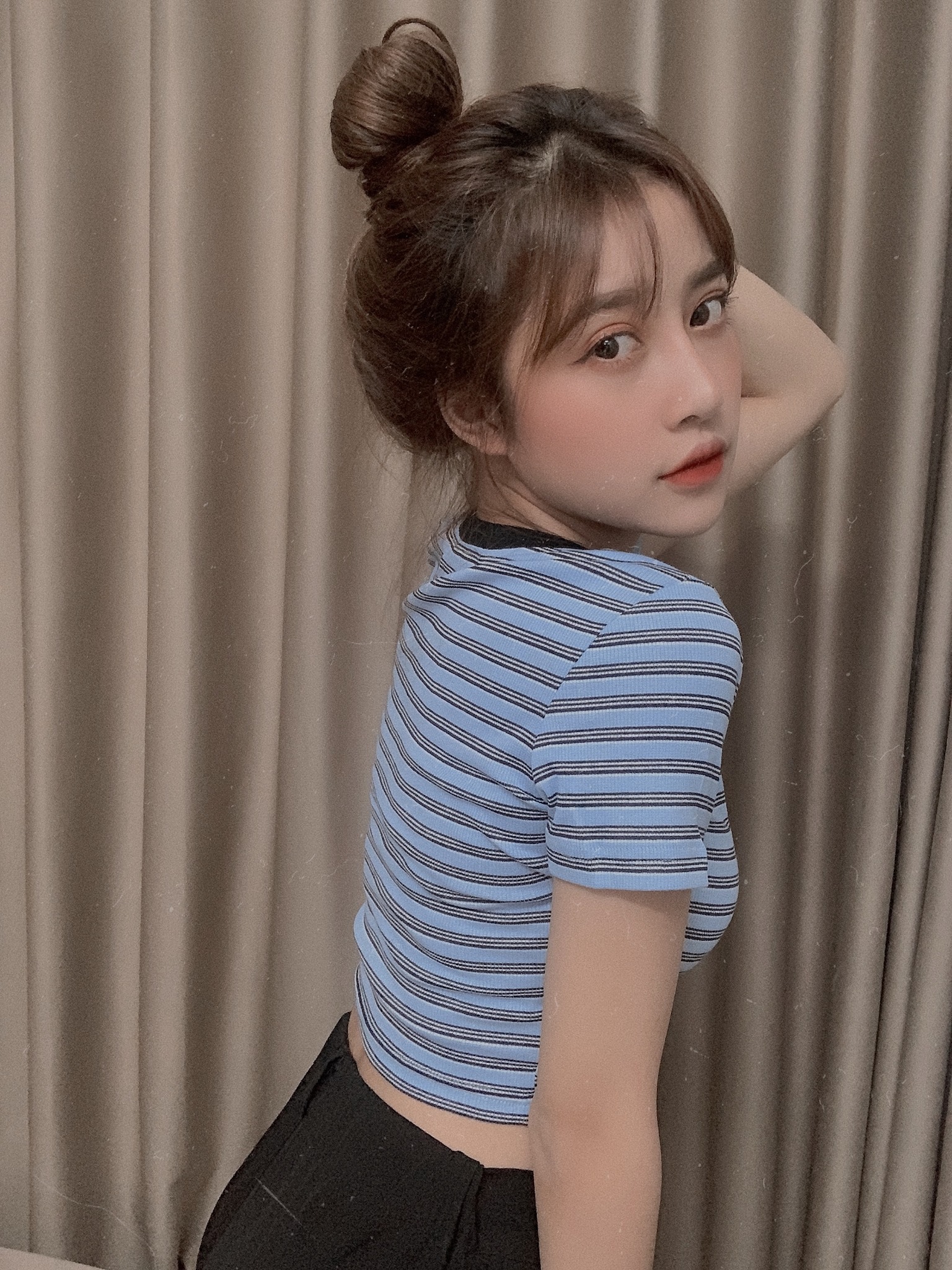 Hanoi Beauty Queen’s Simple Dating Criteria Win Hearts Online 5 973523387545081319676793904285865186164736n 162521819382730034708