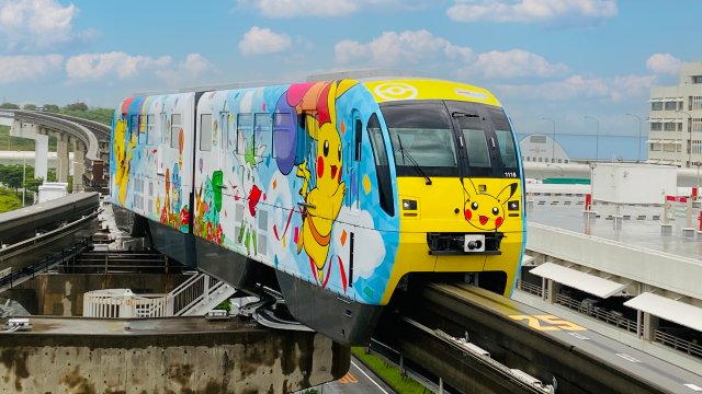 Japan Unveils Pikachu Jet for Pokémon’s 25th Anniversary 4 Pikachu-themed bus in Okinawa