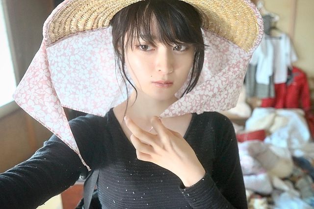 Stunning YouTuber Shocks Fans with Her Struggling Life 1 Niku - the YouTuber causing a stir online