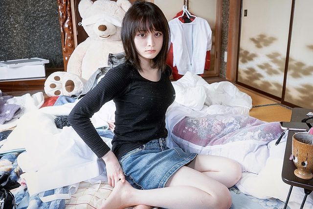 Stunning YouTuber Shocks Fans with Her Struggling Life 3 Her situation is extremely difficult