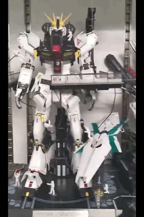 Wife Smashes Husband’s Million-Dollar Gundam Collection Over Gaming 2 Beautiful model collection before being smashed