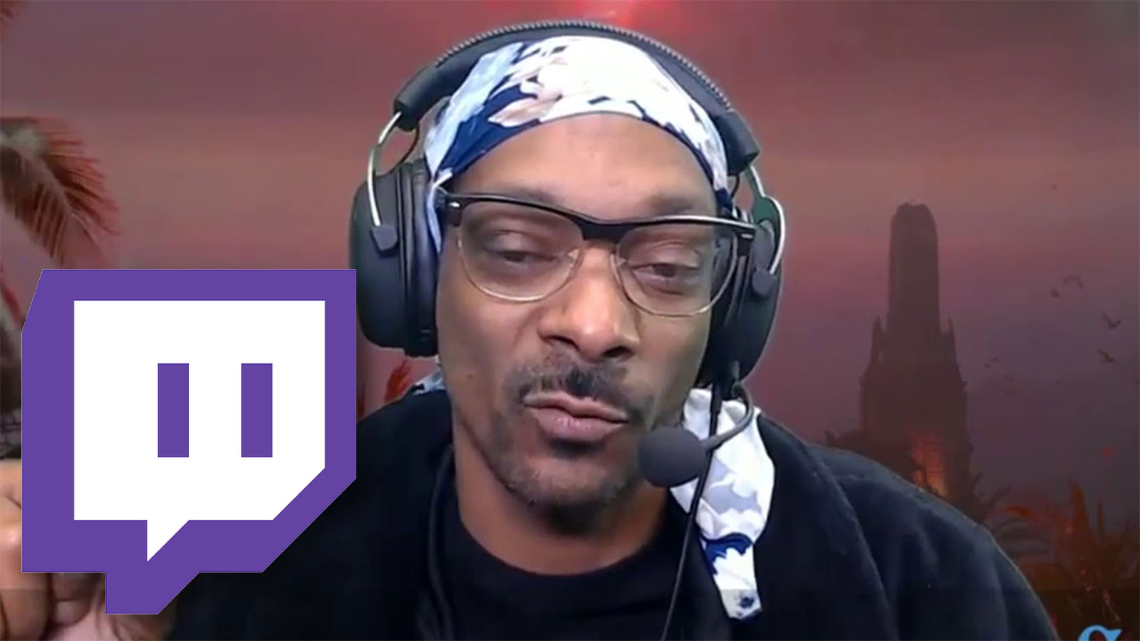Snoop Dogg’s Streaming Fails Have Fans Cringing Over Mic Mishaps 1 Latest image of Snoop Dogg on livestream