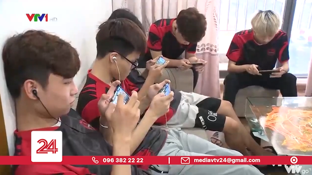 Gamers Celebrate Positive TV Coverage Boosting Their Image 5 Esports player Nguyễn Hoành Mạnh featured on TV