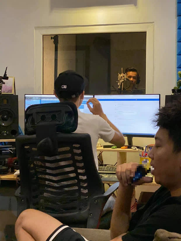Recording session with Độ Mixi, Pháo, and Phúc Du