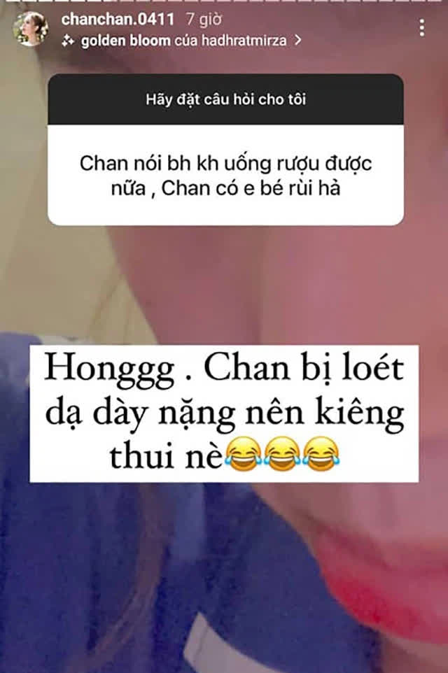 Xoài Non chatting during livestream