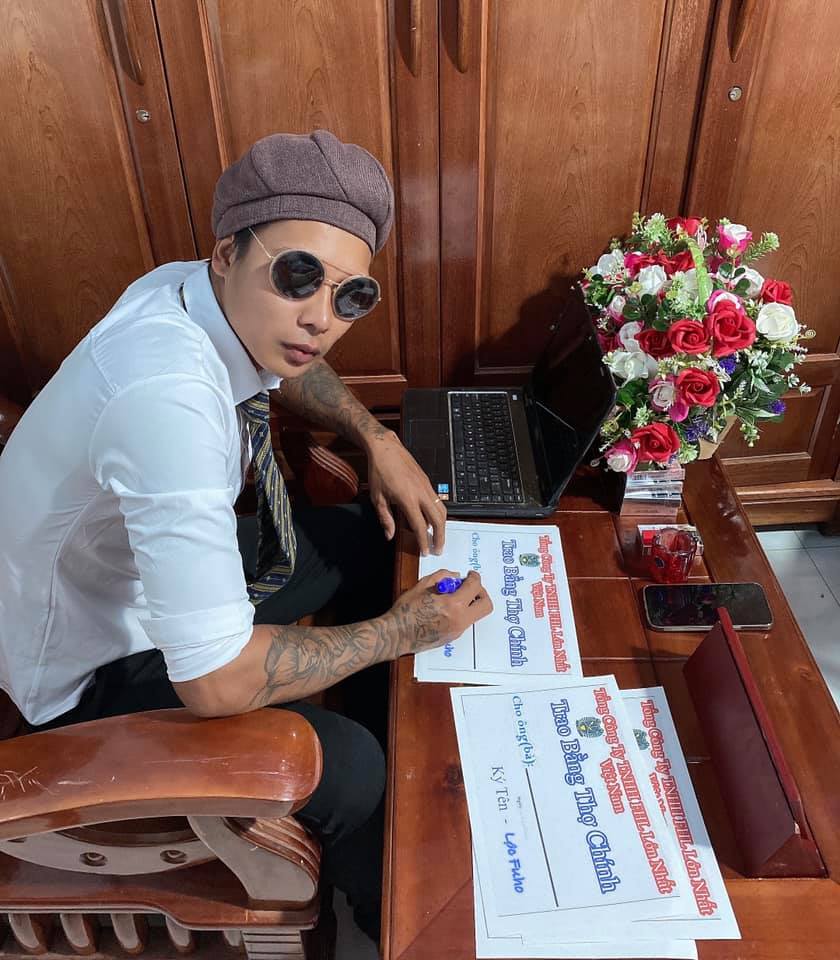 Lộc Fuho Sparks Debate Claiming Mason Work Pays More Than Office Jobs 3 Lộc Fuho's latest photo on his personal page