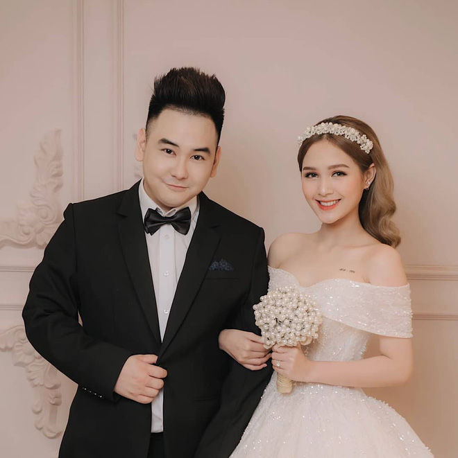 Despite a 13-year age gap and some drama, the couple made it official with a billion-dollar wedding.