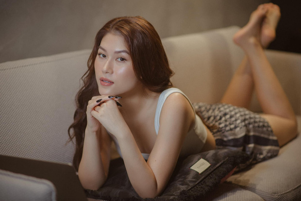 Rich Kid Ngoc Thanh Tam Opens Up About Beach Romance Idea 4 Ngoc Thanh Tam showing off luxury items