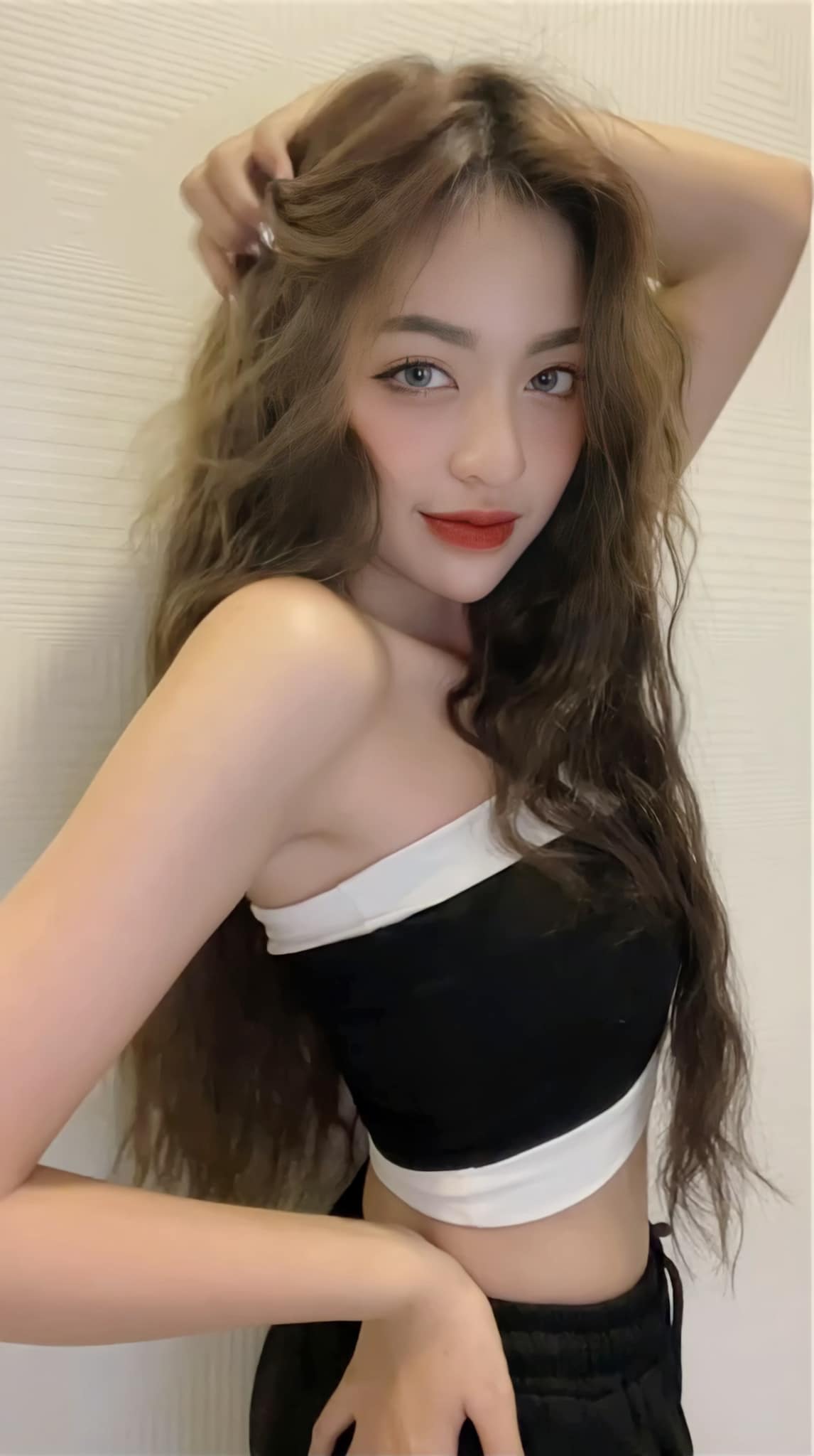Tran Thanh Tam, the hot girl known as Egg Roll