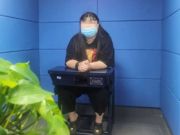 Xiao Fu probably never imagined his girlfriend weighed nearly 200kg