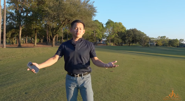 Johnny Đặng quickly responds with his own video