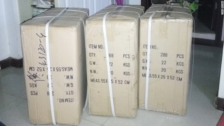Guy Spends $10K on Rubik’s Cubes to Confess Love, Gets Rejected 3 Here are the boxes of Rubik's Cubes he ordered