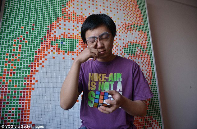 Guy Spends $10K on Rubik’s Cubes to Confess Love, Gets Rejected 6 Who would believe he's okay after this?