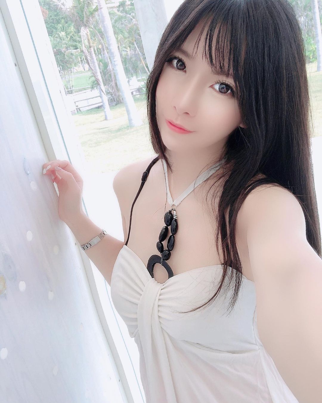 The streamer’s beauty won her many male fans
